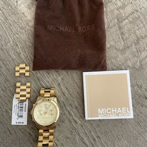 Michael Kors Womens Watch (battery is needed)